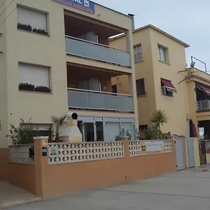 Hostal Cubelles Cubelles